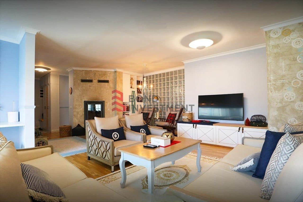 Mini Penthouse Modern për Shitje në Dragodan, Afër Ambasadës Amerikane