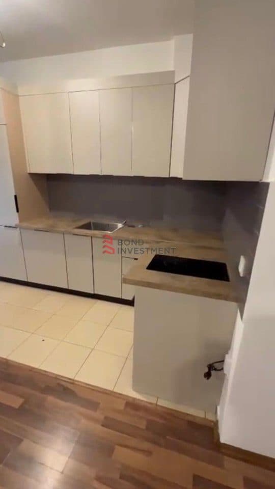 Banesë me Qira 110m²– 2 Dhoma Gjumi, Salloni dhe Kuzhina | Garazh | Termokos | Ballkon i Madh 20m² 3
