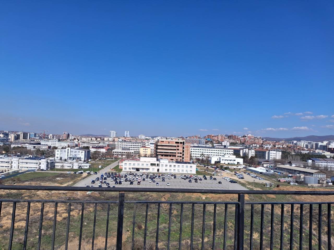 Banesë 4 Me Qira në Lagjja e Spitalit, Prishtinë - 1600€ | 360 m² 2