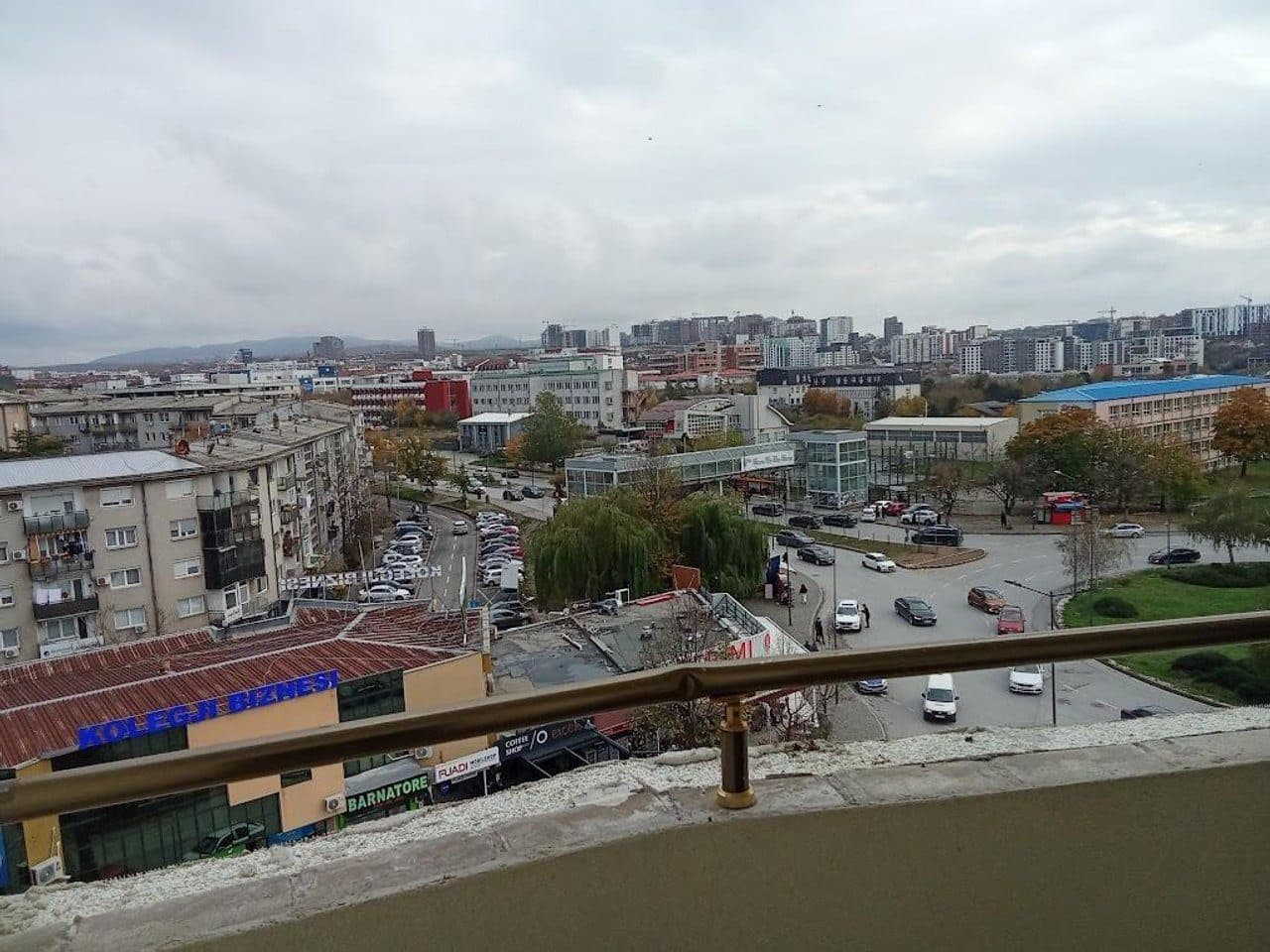 Banesë 3+1 Me Qira në Prishtinë - 350€ | 100 m²