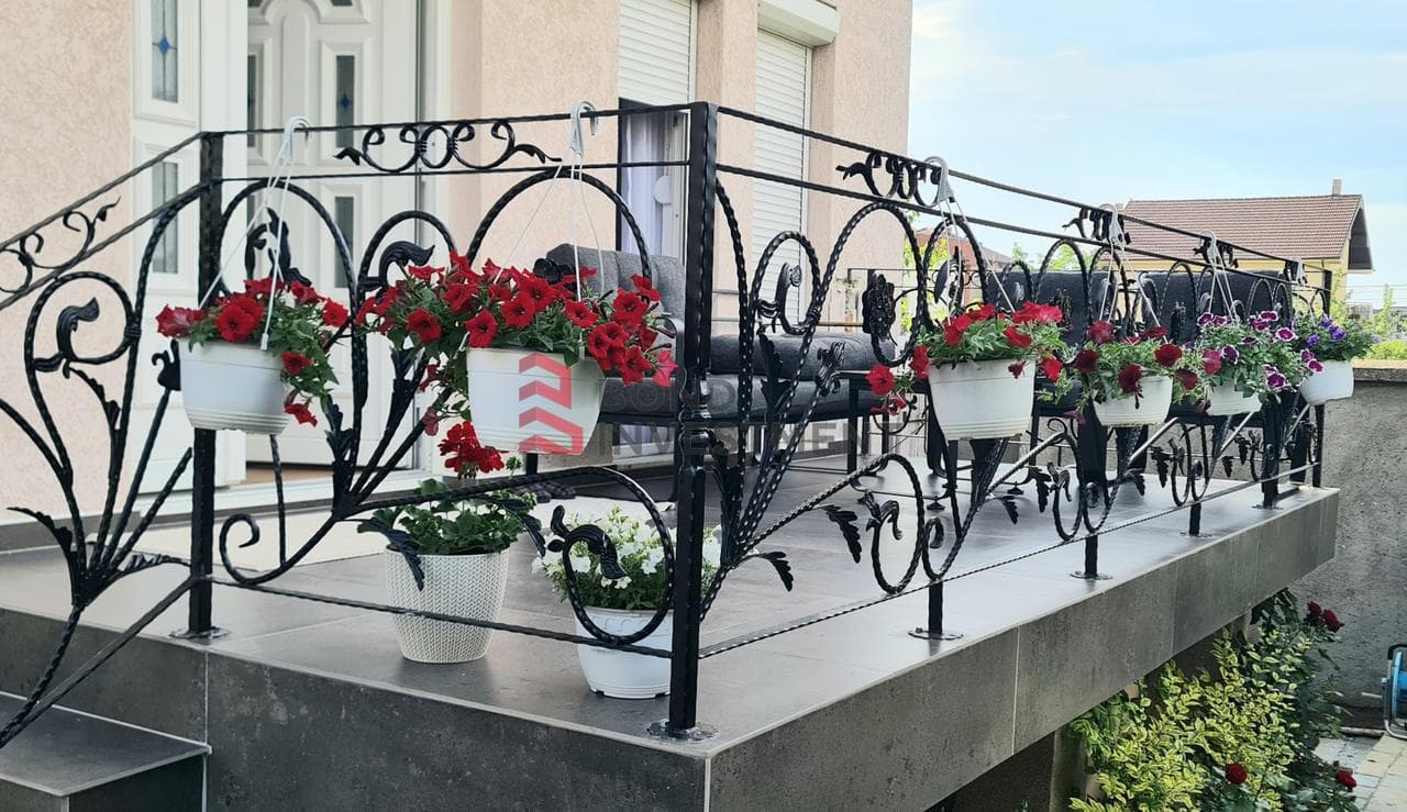 Shtëpi Moderne 3-Katëshe në Shitje – 280m² Banim, 3 Ari Truall | Çagllavicë
