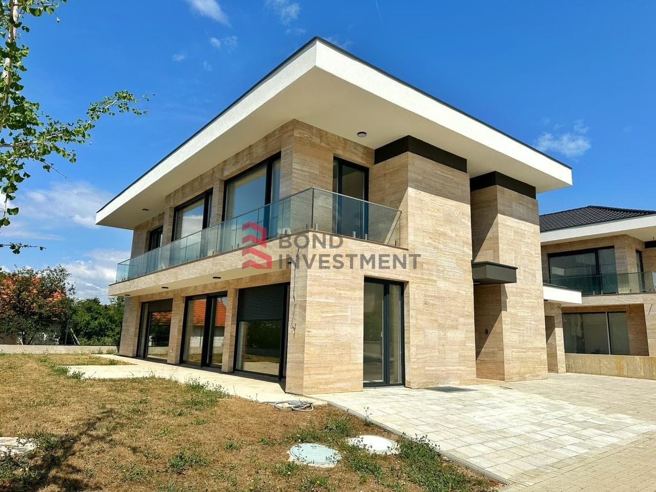 Shtëpi për shitje në lagjen Premiera Residence 2