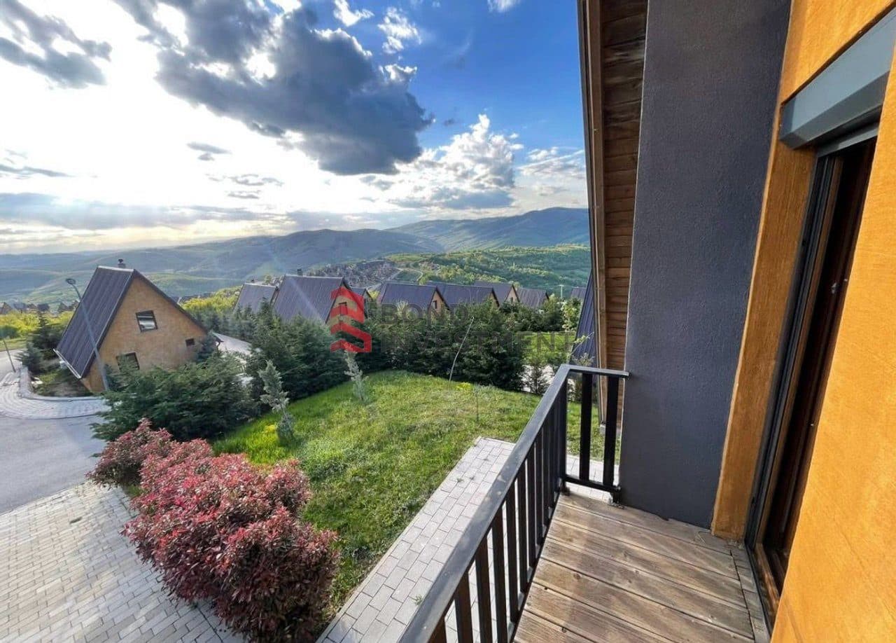 Vilë në shitje në Artanë (Novobërdë) – 105 m² | 4.4 Ari Tokë | E Mobiluar | Me Fletë Posedimi