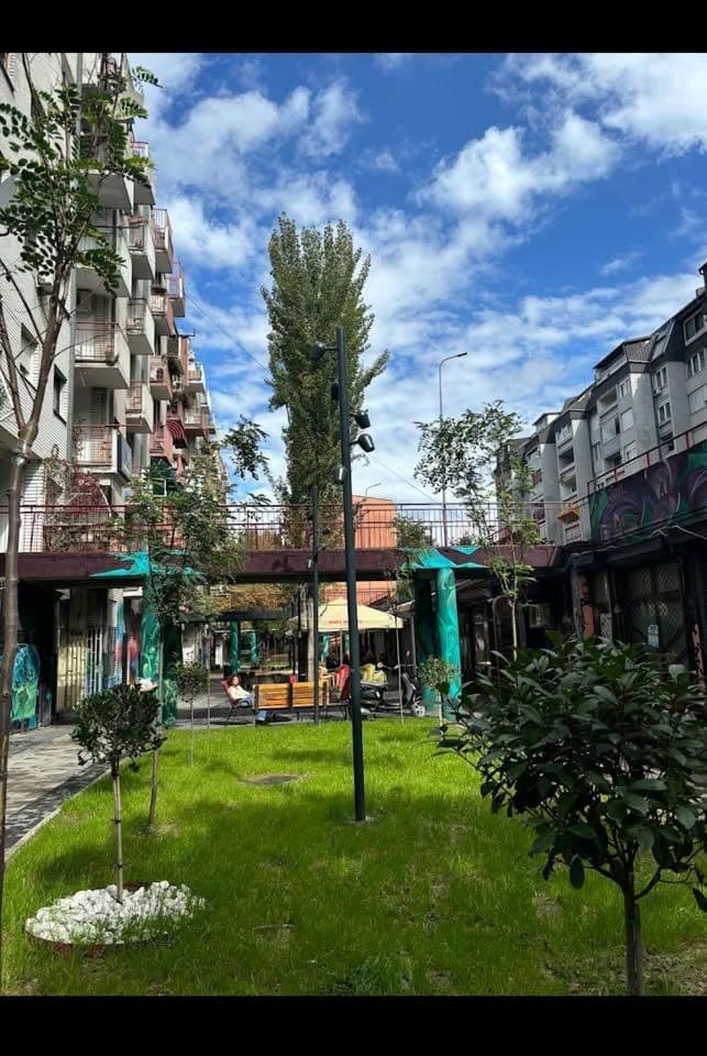 Shitet lokali ne Ulpian, Lagjja e Artistave, 42m2.