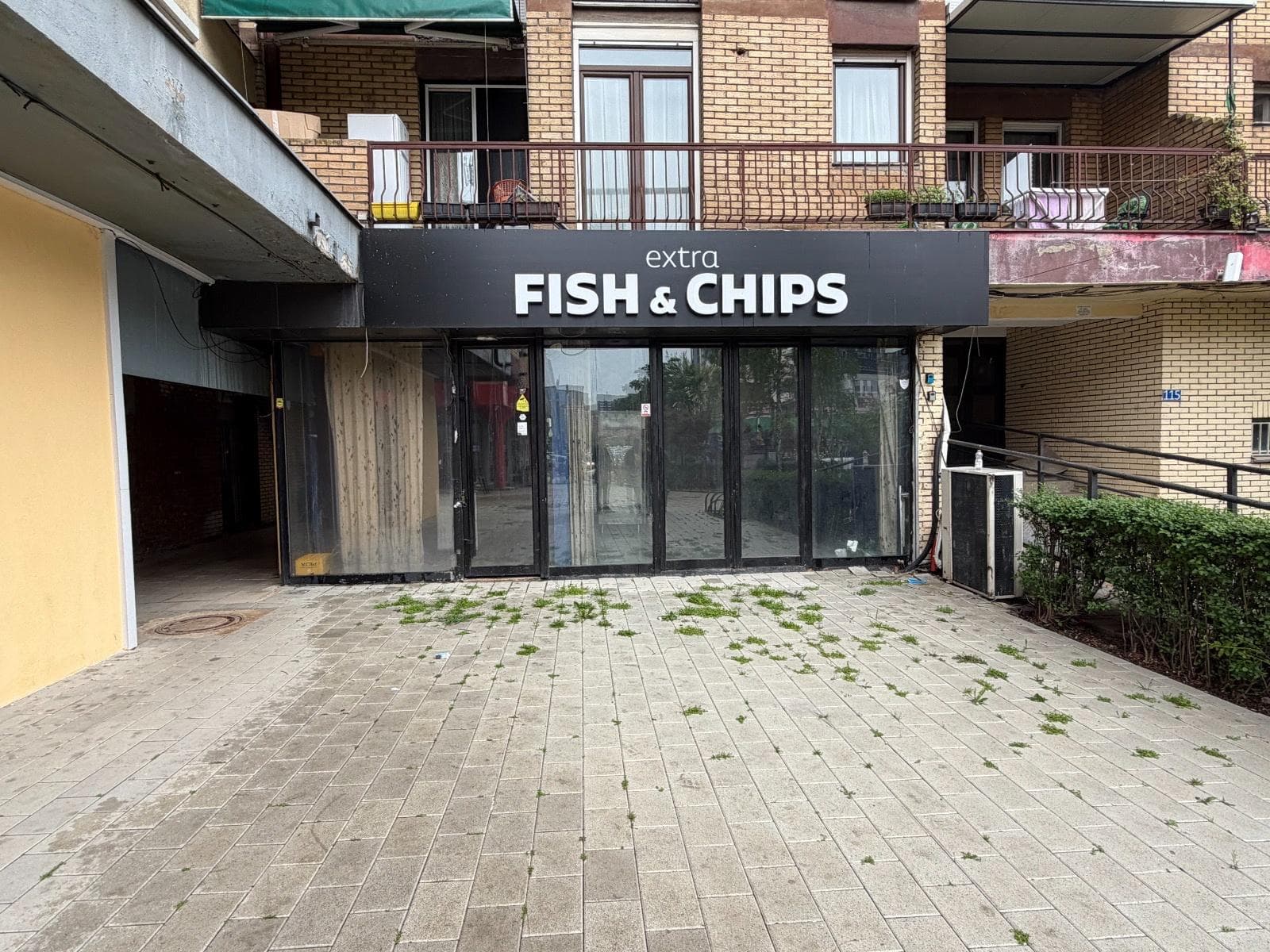 Lokal Afarist në Shitje – Bulevardi Bill Clinton (te Santea), Prishtinë 3