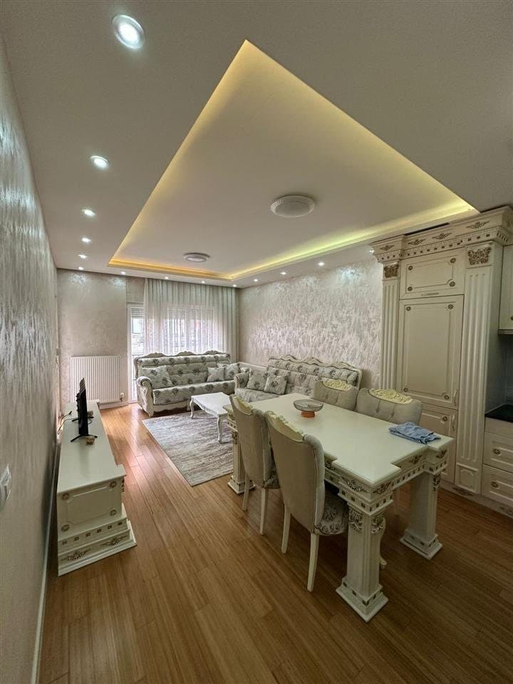 Banesë 2+2 Me Qira në Mati 1, Prishtinë - 500€ | 1 dhomë ndeje, 1 kuzhinë 2