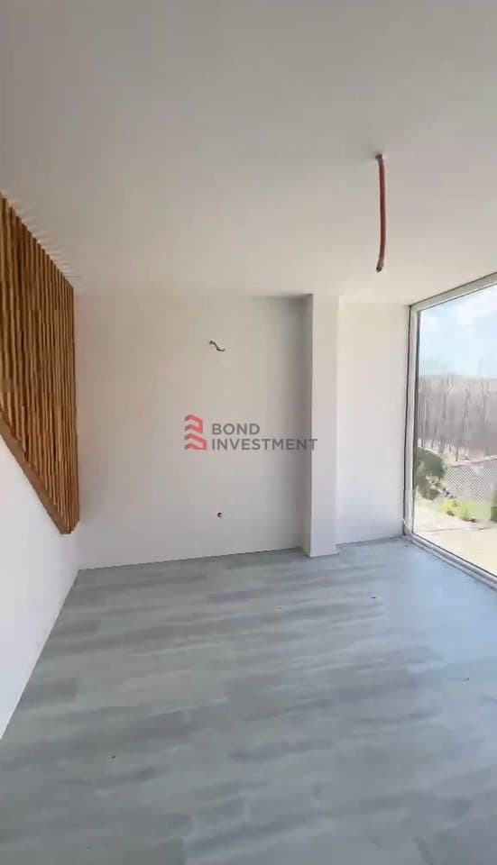 Vilë në shitje në Makresh – 76 m² | 3 Ari Tokë | Mundësi ideale për banim ose investim