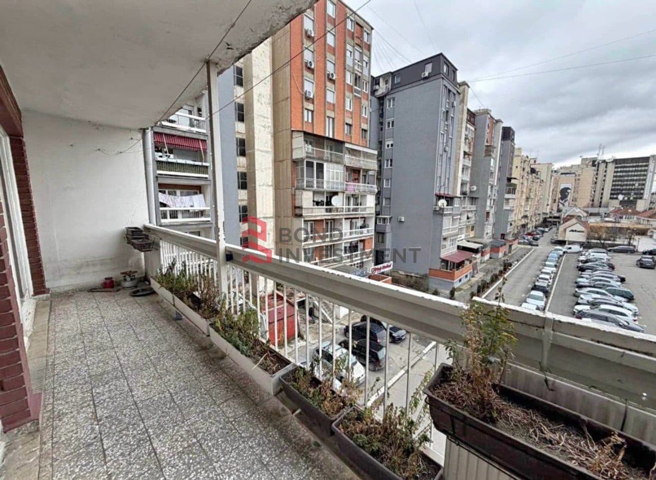 Banesë në shitje në Dardani – 66.5 m² Neto (92 m² Bruto) | Kati 3 | Me Lift | Me Fletë Poseduese