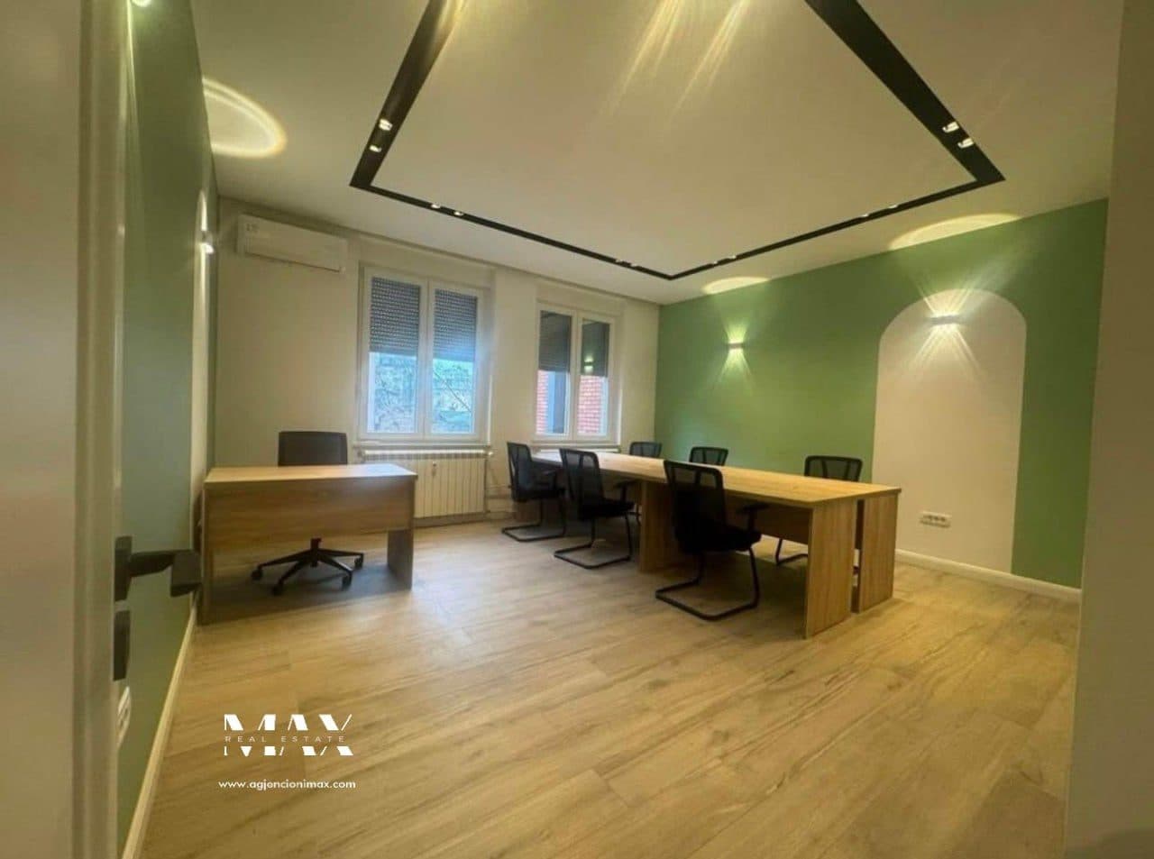 Office for rent in Prona me qira