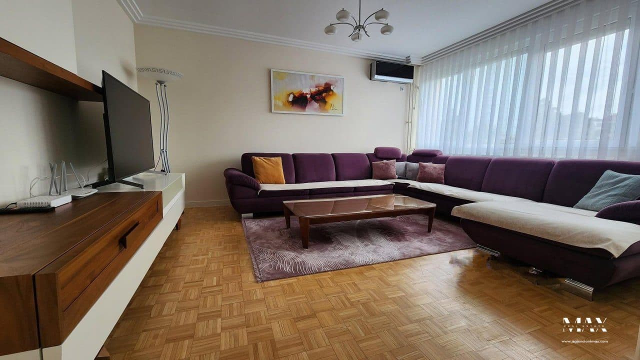 Apartment for rent in Prona me qira