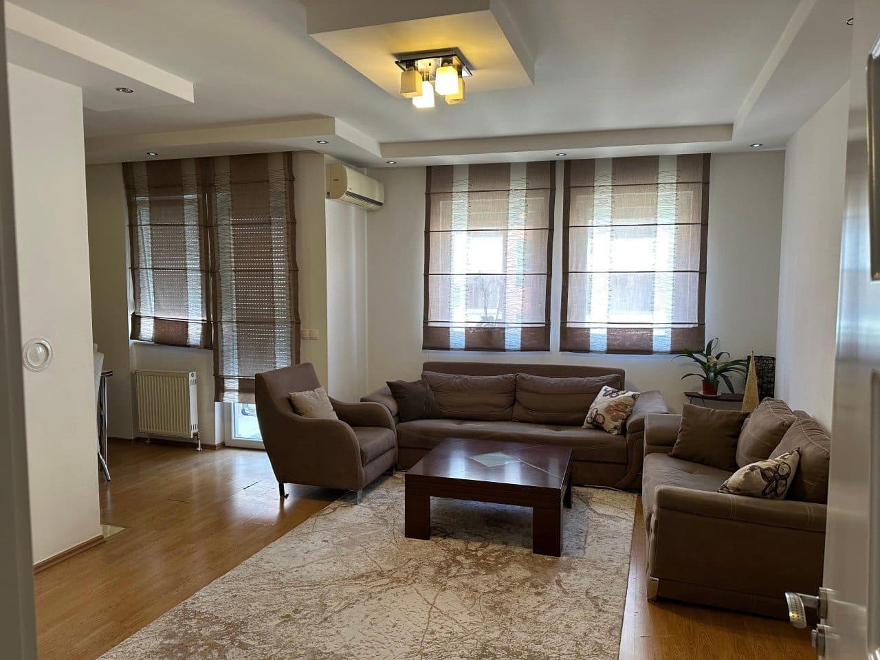 Apartment for rent in Prona me qira