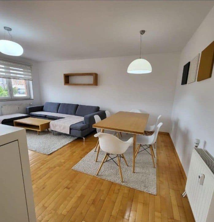 Apartment for rent in Prona me qira