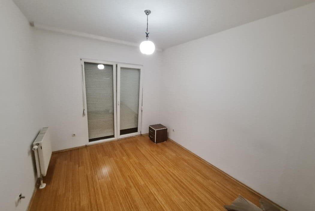 Apartment for rent in Banesa me qira