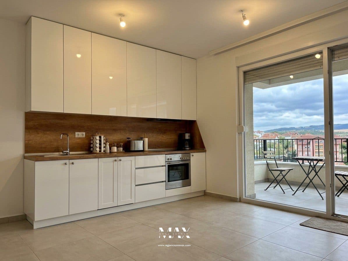 Office for rent in Prona me qira