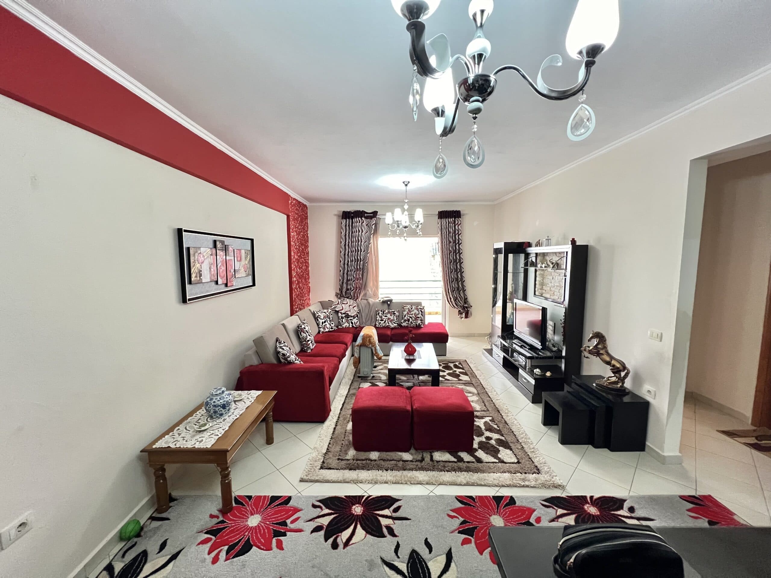 Apartament me Dy Dhoma për Shitje në Sarandë 2