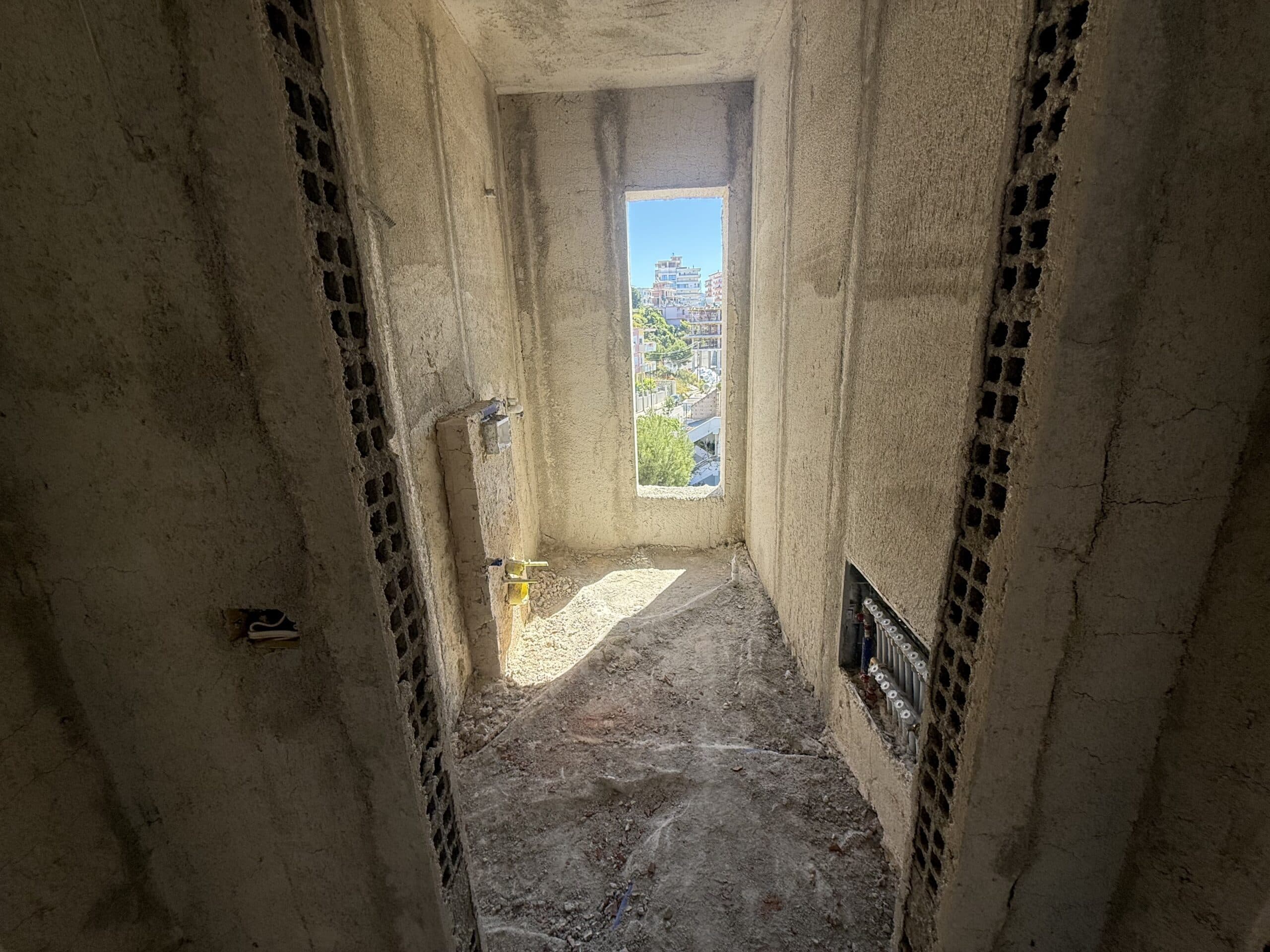 Apartament në katin e fundit me dy dhoma gjumi në shitje në Rezidencën e Ndërtesës së Re 4