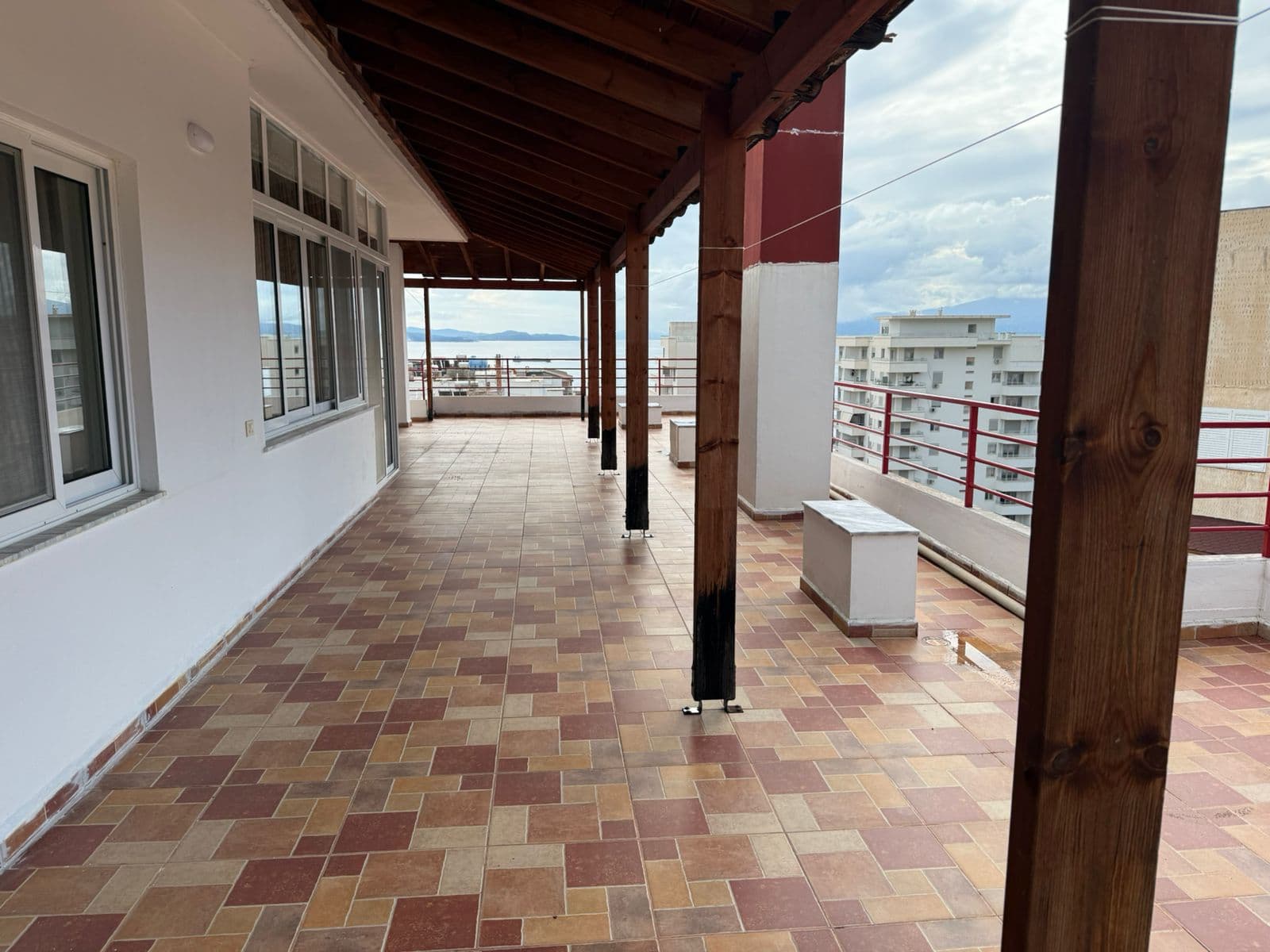 Penthouse me 3 Dhoma Gjumi për shitje në Sarandë 4