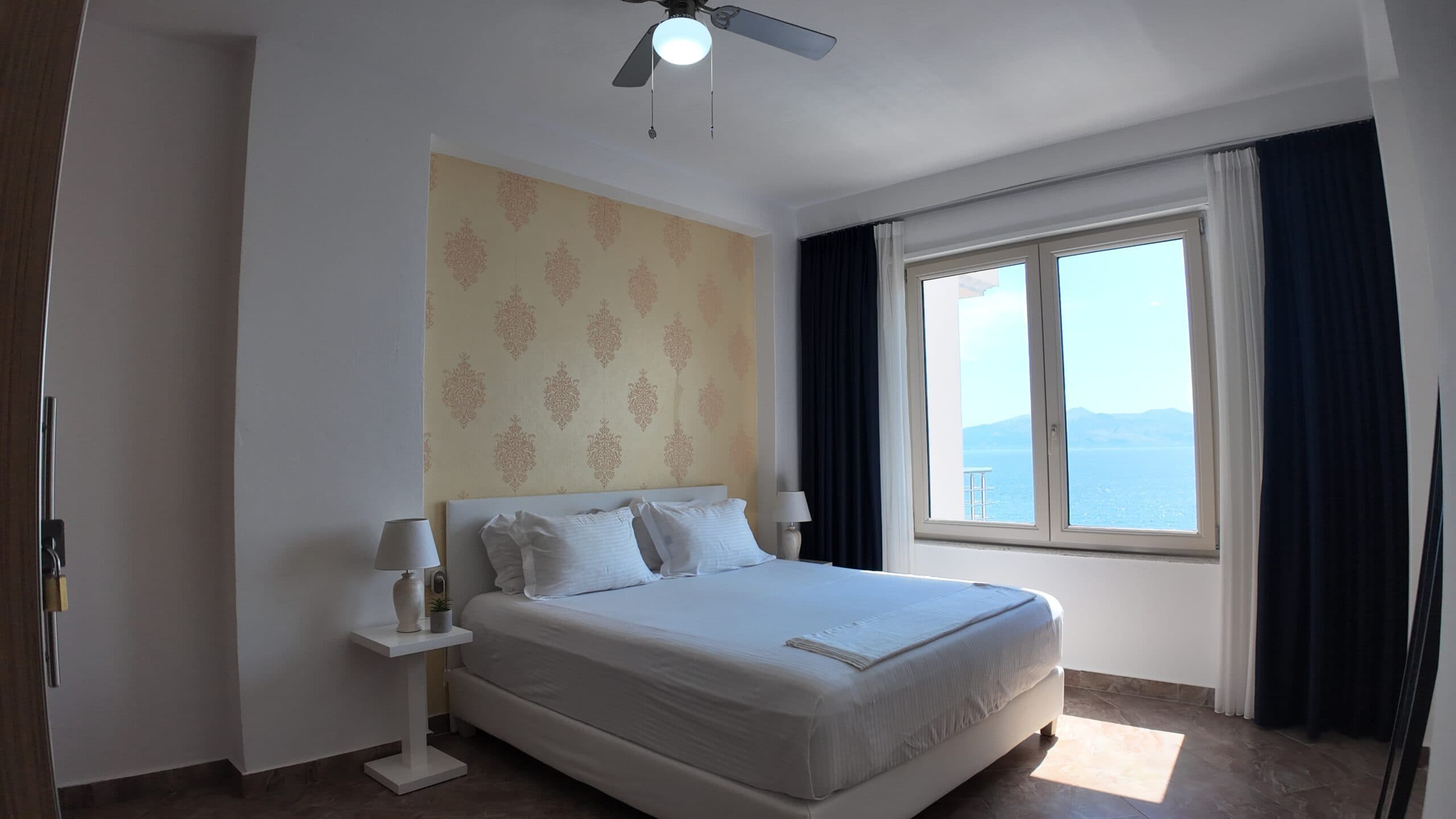 Apartament 2-Dhomash me pamje nga deti në shitje 4