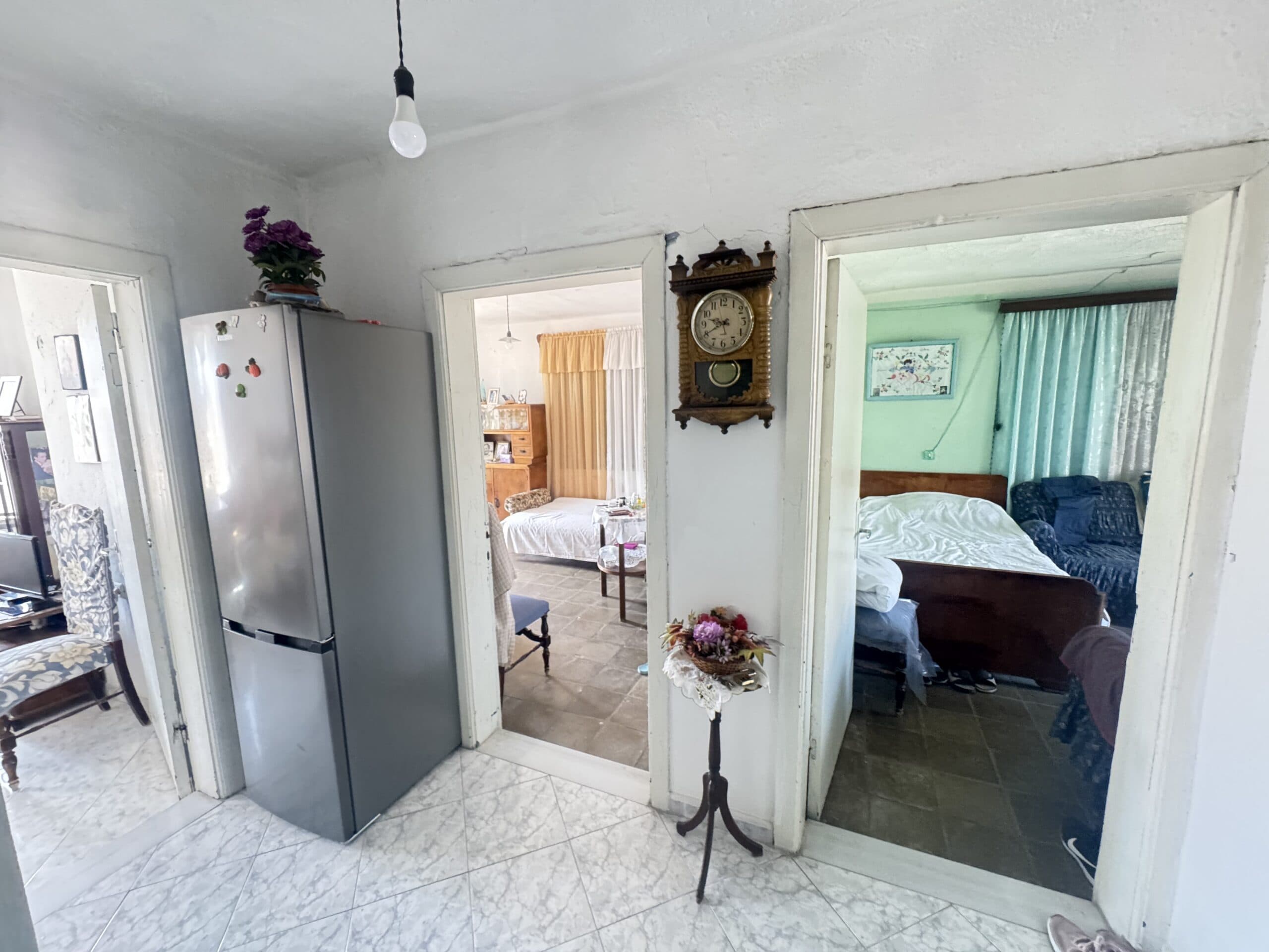 Apartament me Dy Dhoma për shitje në qendër të qytetit të Sarandës