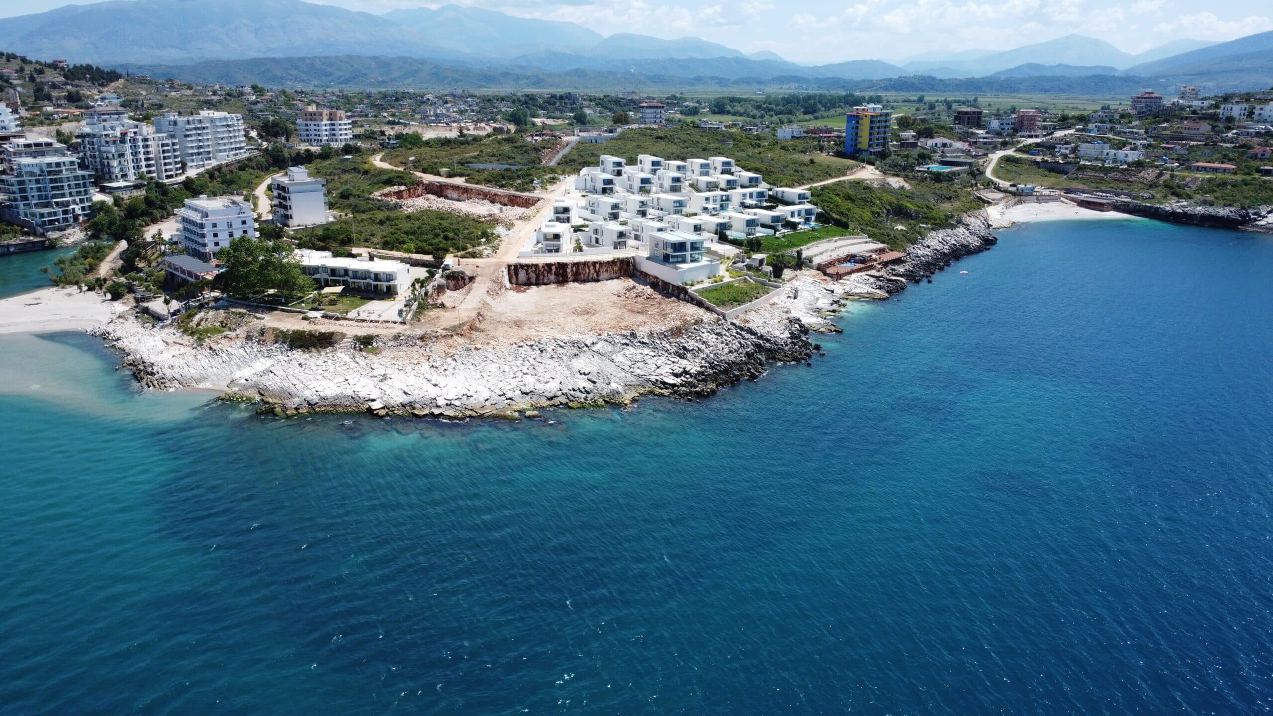 Vila luksoze për shitje në Sarandë