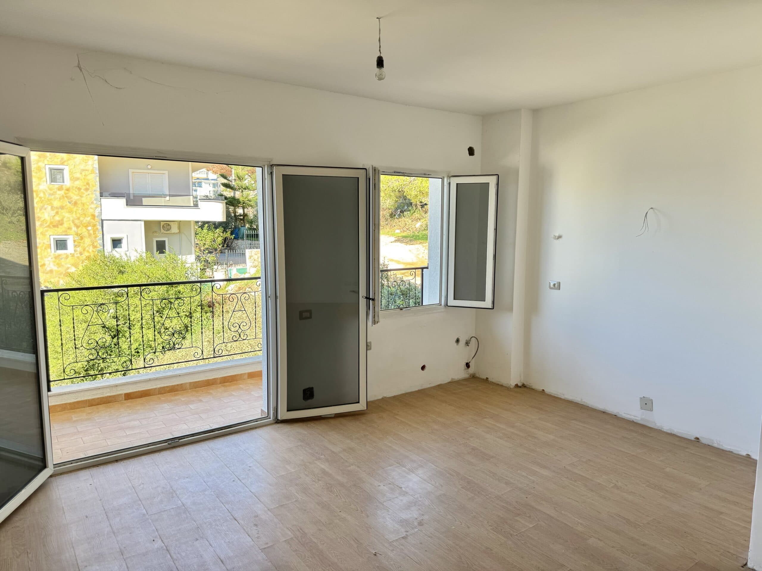 Apartament për shitje në Sarandë 3