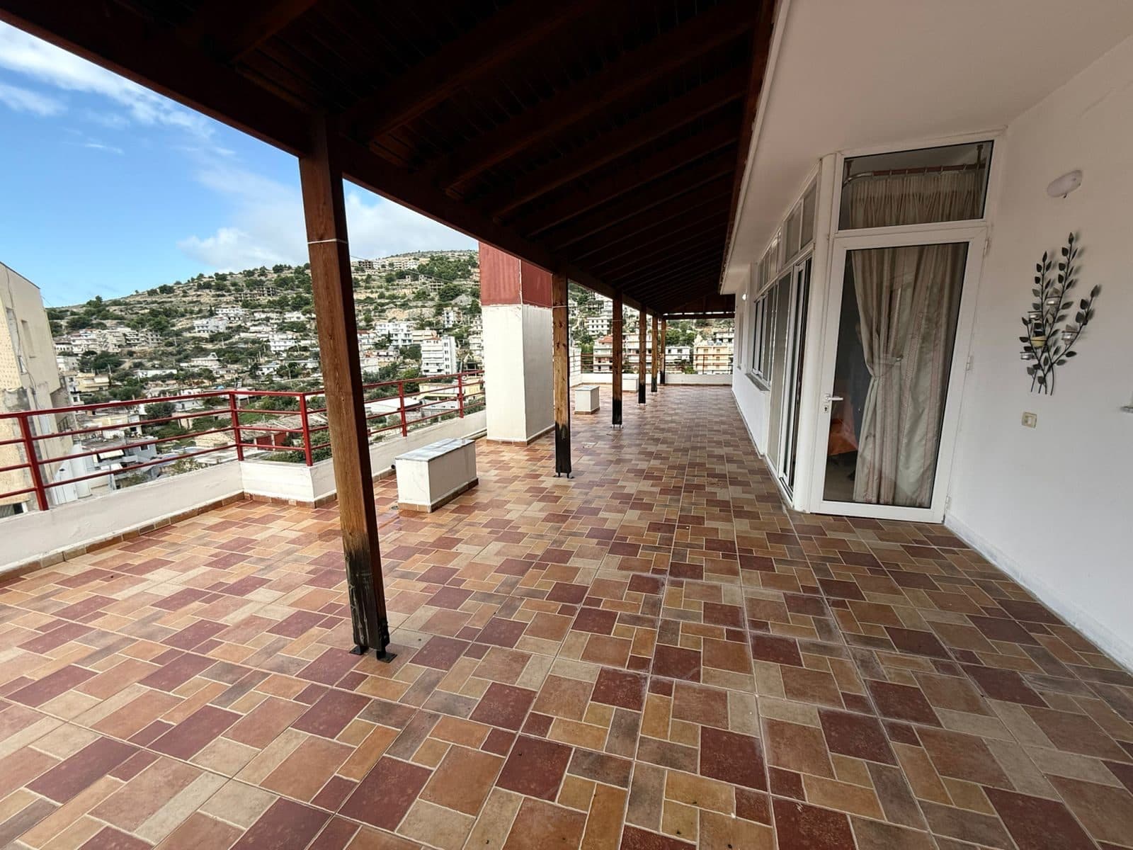 Penthouse me 3 Dhoma Gjumi për shitje në Sarandë 2