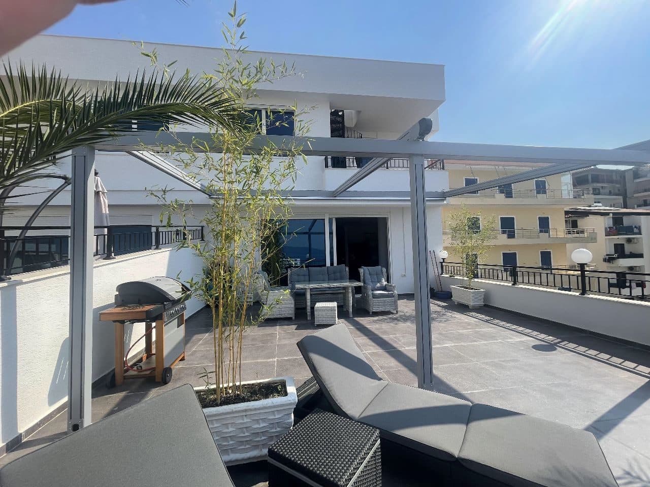 Penthouse luksoz për shitje në Sarandë 2