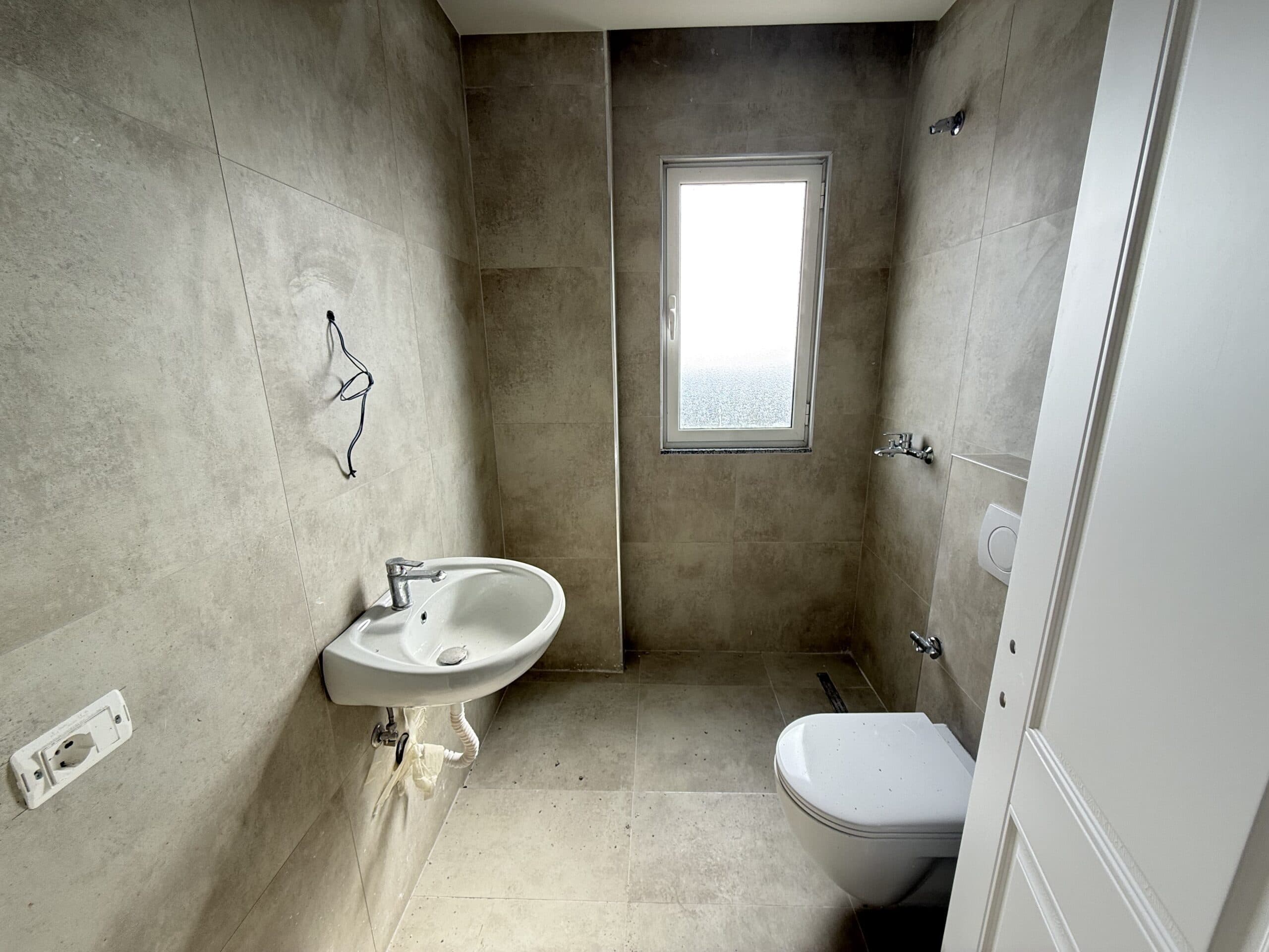 Apartament për shitje me pamje të plotë nga deti