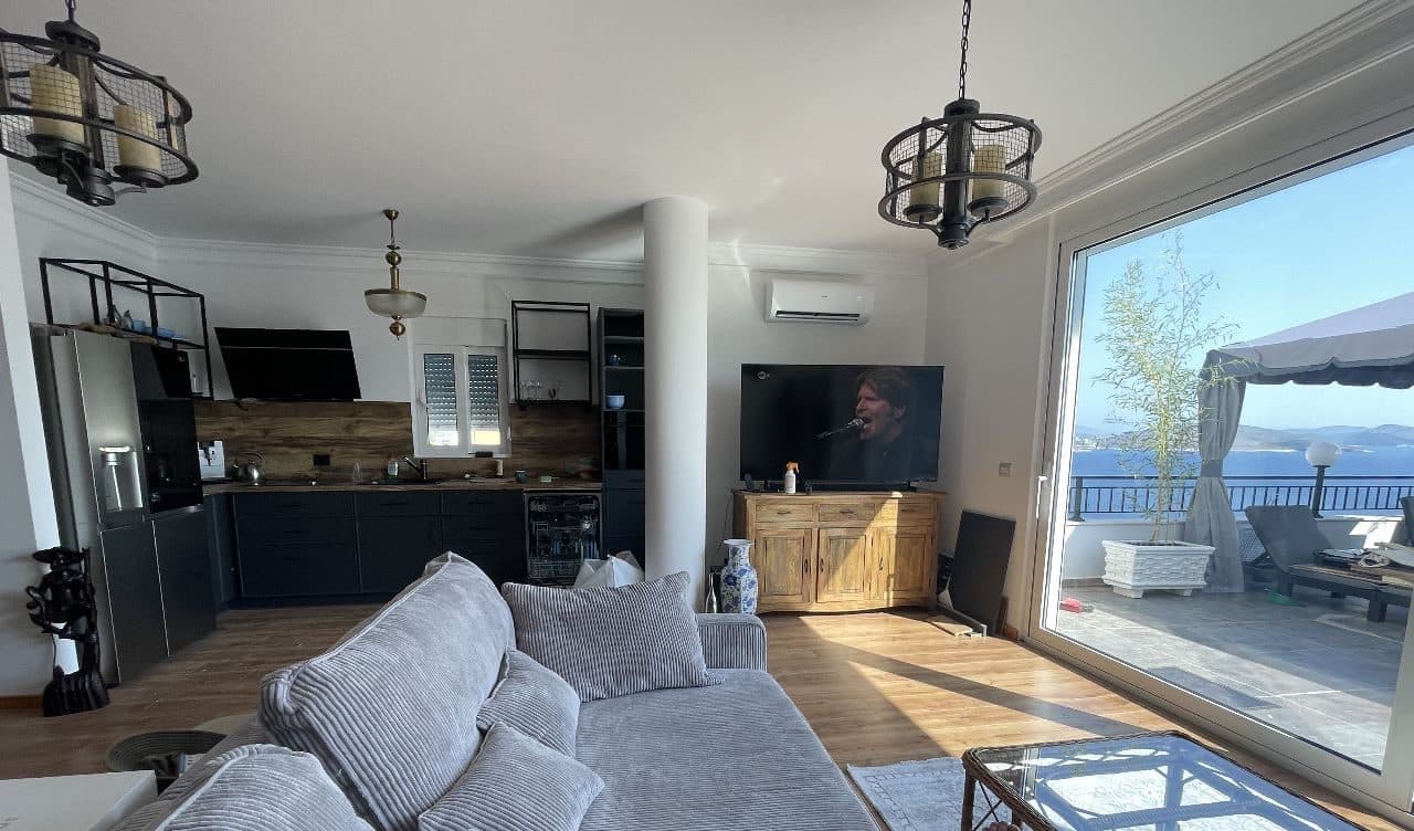 Penthouse luksoz për shitje në Sarandë 3