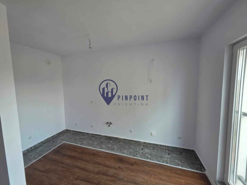 🏢 Banesë me Qira për Zyrë 3