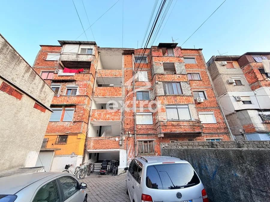 Shitet 1+1 k5 xhamia tophanes shkoder