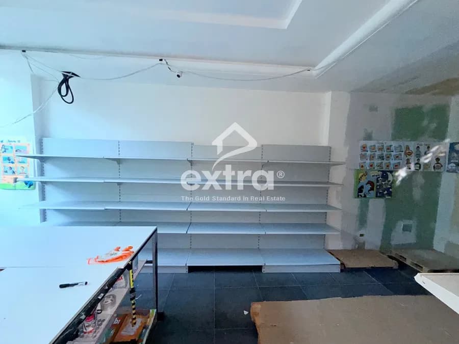 Jepet me qira dyqan ura dervishbeg 300 mije 4