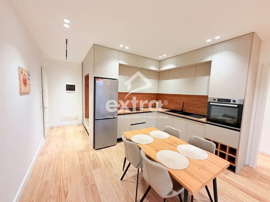 Jepet me qira apartament 2+1+2 k2 prane Gjuhadolit 2