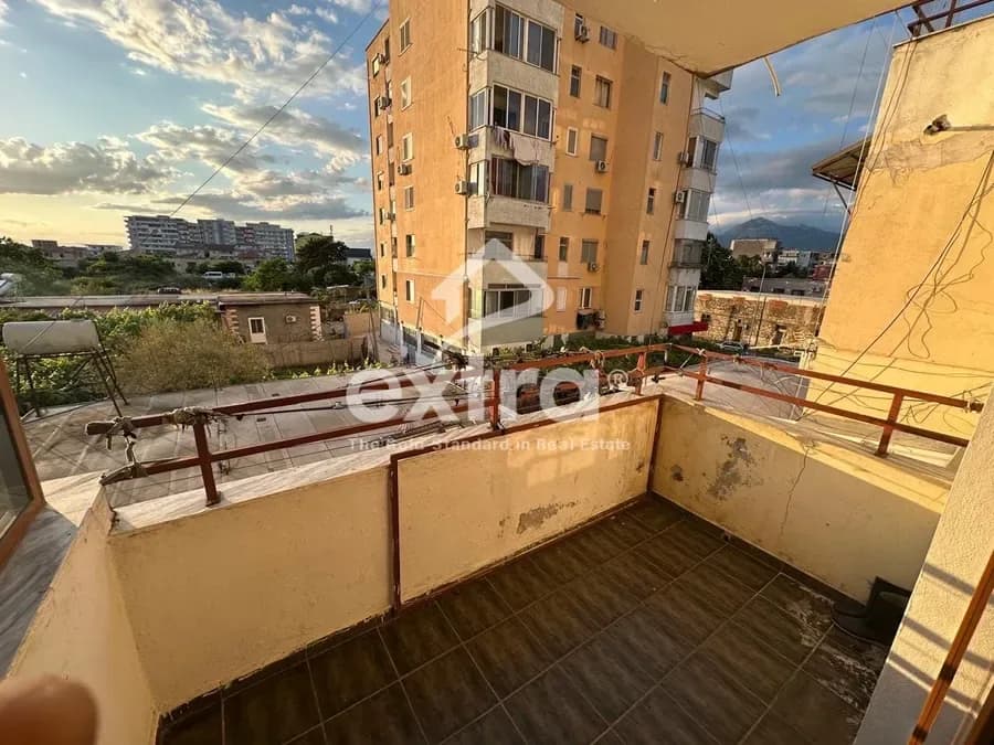 Shitet 1+1 k3 prane spitalit Shkoder