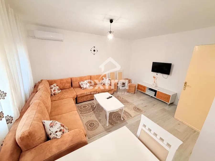 Jepet me qira apartament 1+1 kati 5 ne tophane 3