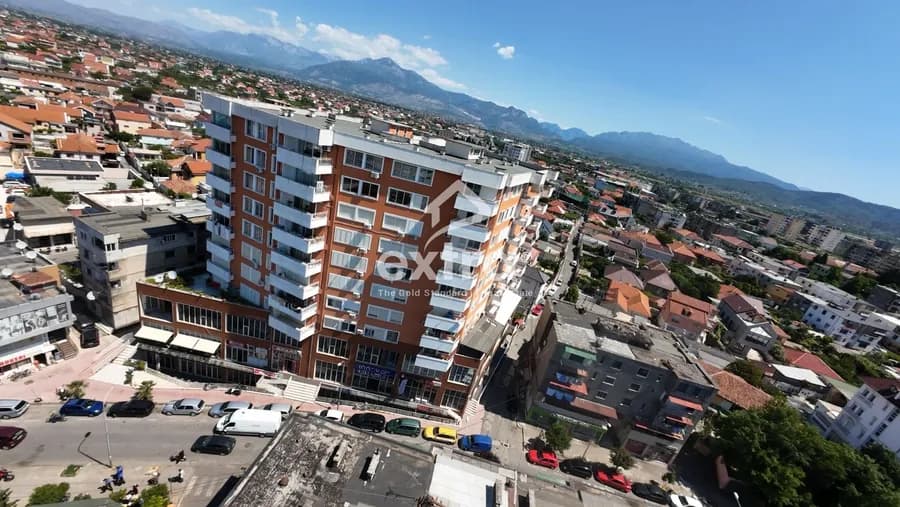 Shitet dyqan prane merkates rus shkoder