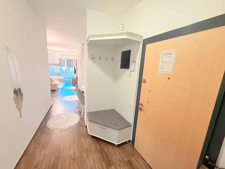 Jepet me qira apartament 2+1+2 k3 te teatri migjeni 3