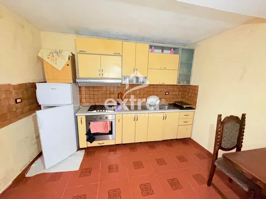 Jepet me qira kati 1 nje vile private 300 mije lek