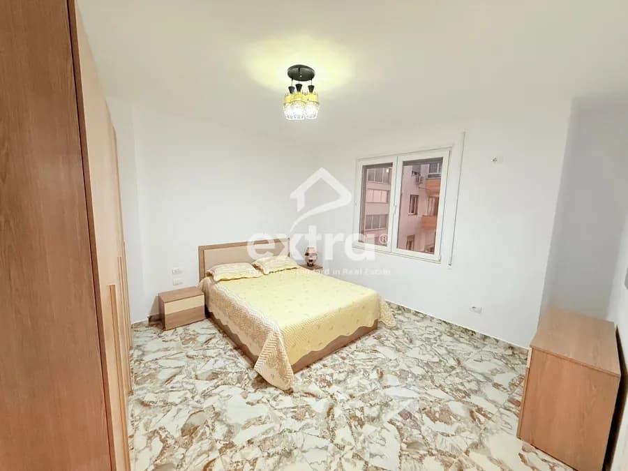 Apartament 2+1 per qera prane Teatrit 4