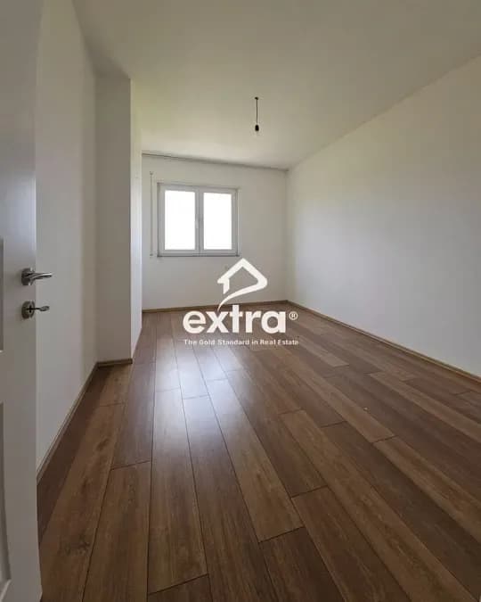 Shitet 3+1+2, Vila L2, Astir, Tiranë 3