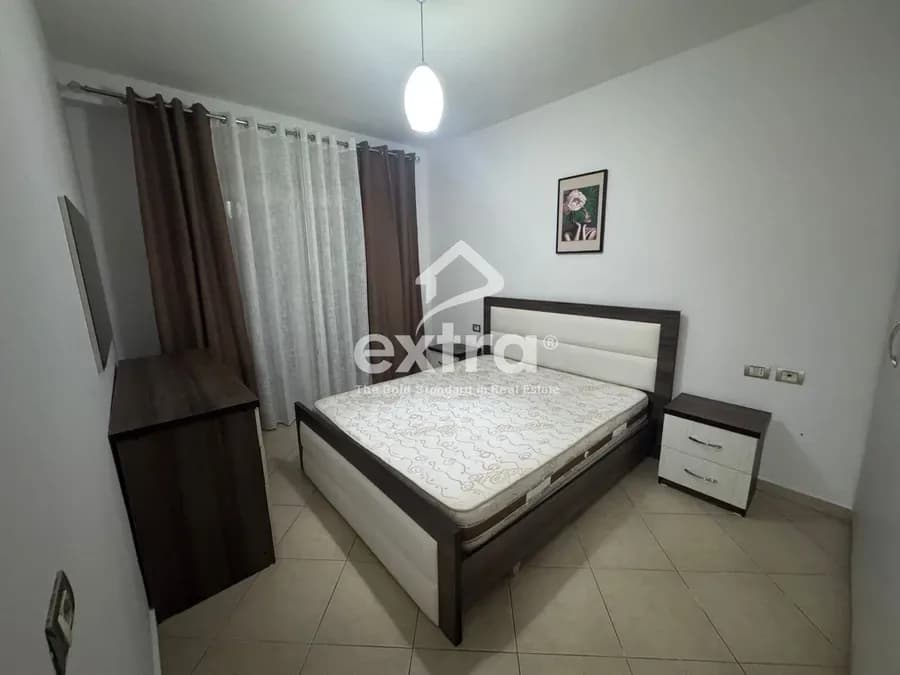 Jepet me qira 1+1 k 4 ne bexhisten shkoder 3