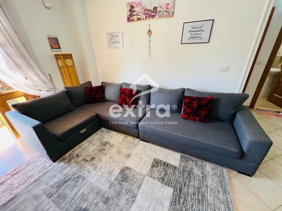 Jepet me qira apartament 2+1 prane Katedrales 2