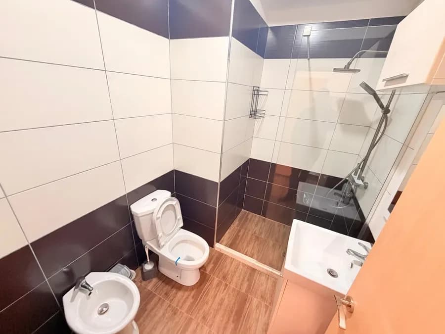 Jepet me qira apartament 2+1+2 k3 te teatri migjeni 2
