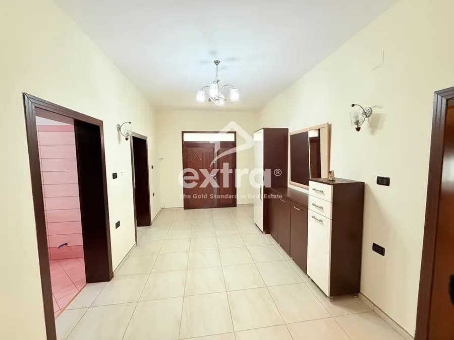 2 shtepi private per shitje Hotel Floga Shkoder 3