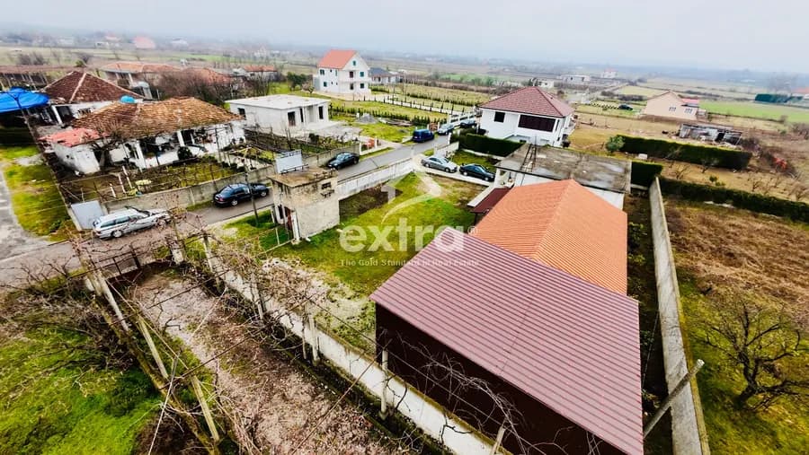 Shiten 2 shtepi private me magazine 92.000 €