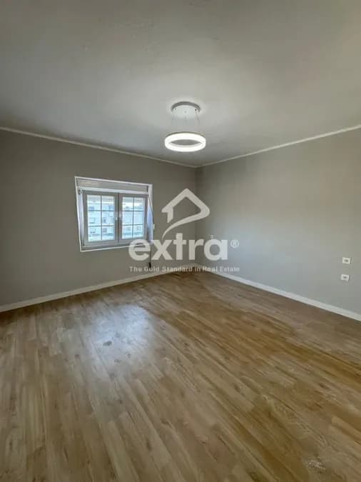 Shitet 1+1 k5 ne xhabije shkoder