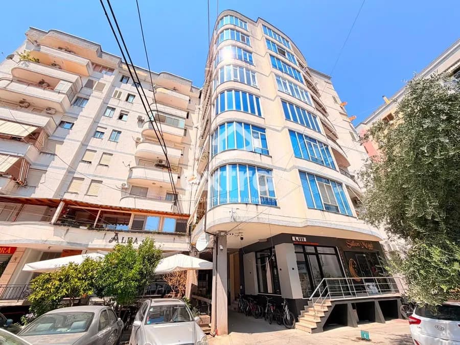 Jepet me qira 2+1 ne Parruce Shkoder