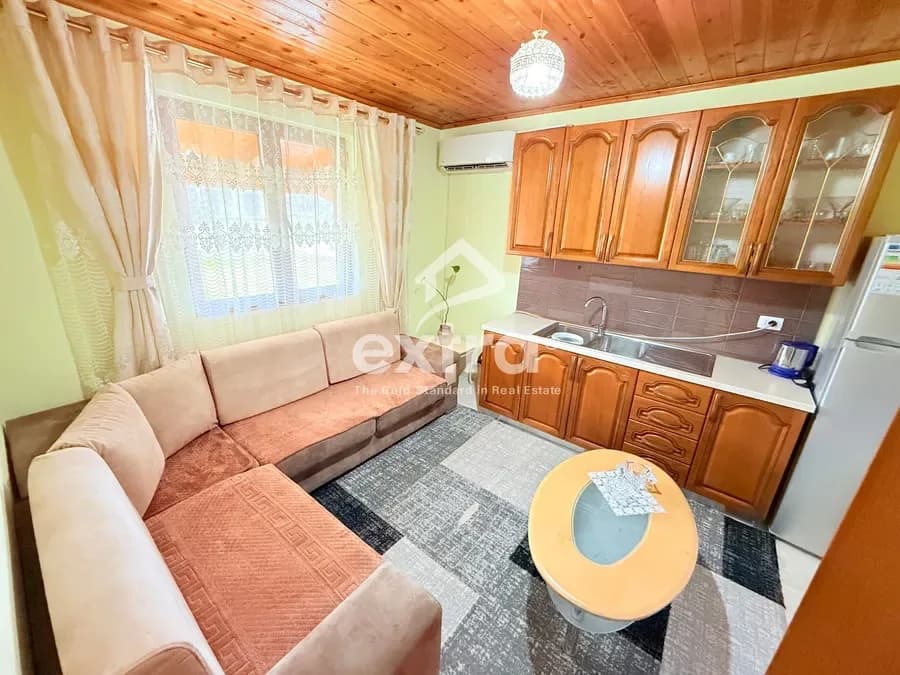 Shiten 2 shtepi private me magazine 92.000 €