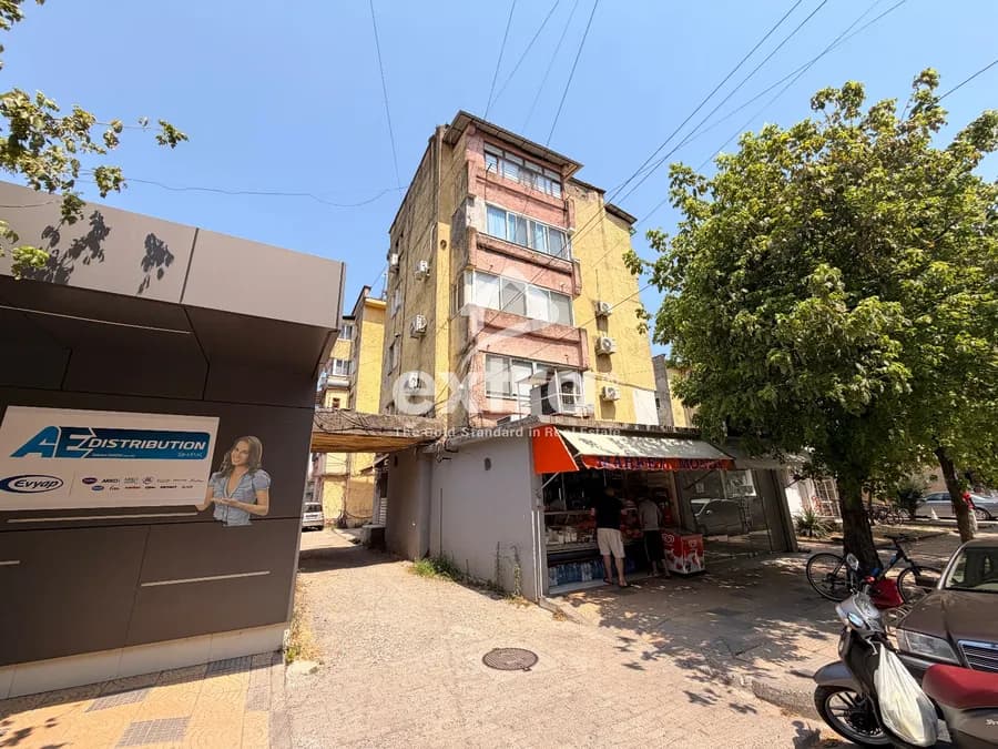Jepet me qira apartament 2+1 k2 rruga gjane