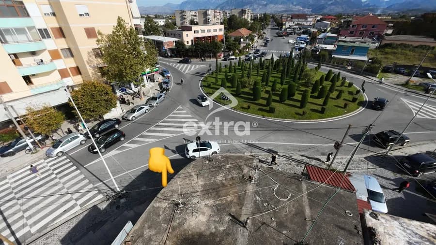 Dyqan per shitje ne rotonto Spitali